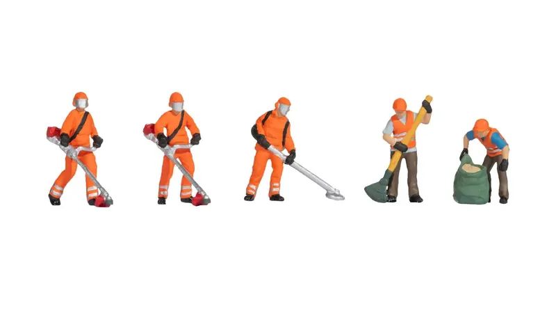 Noch 15064 - Figure Set - Mowing (Ho Scale) 1