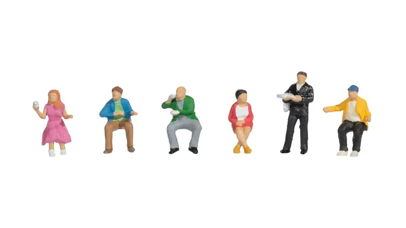 Noch 15239 - Figure Set - In The Dining Car (Ho Scale) 1