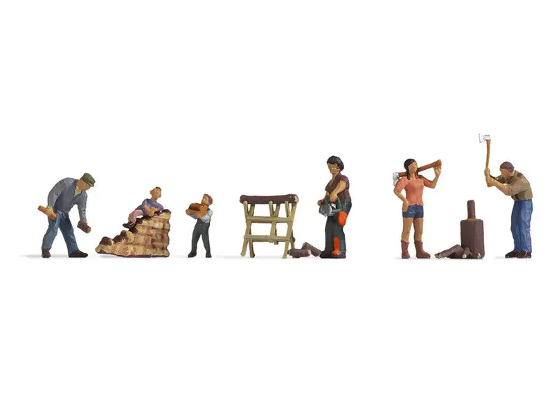 Noch 15616 - Figure Set - Chopping Wood (Ho Scale) 1