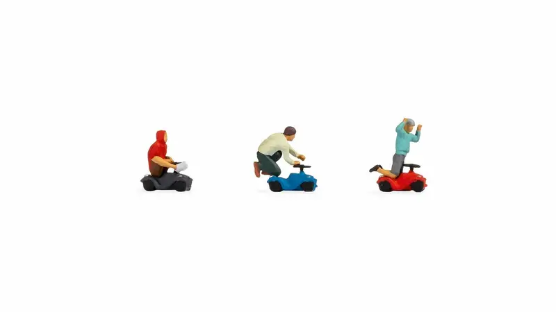 Noch 15808 - Figure Set - Bobby Car Race (Ho Scale) 1