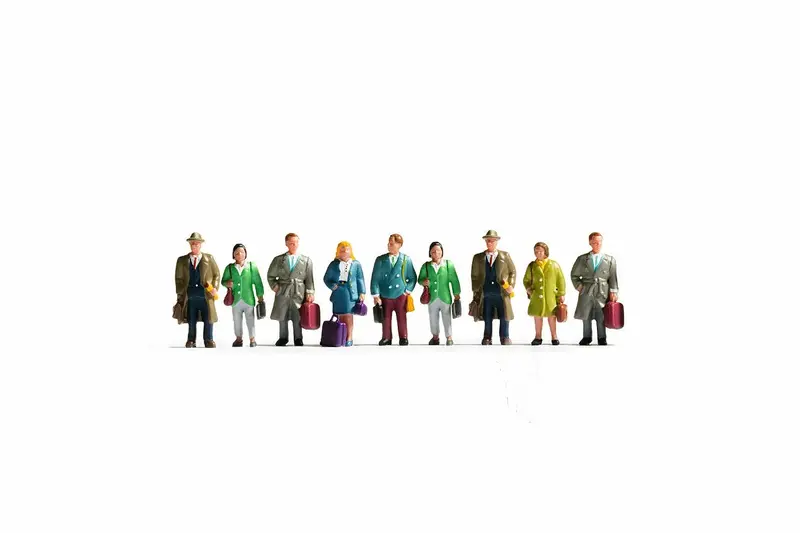 Noch 36220 - Figure Set - Passengers (N Scale) 1