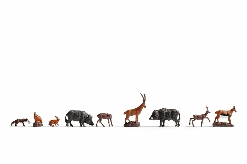 Noch 36745 - Figure Set - Forest Animals (N Scale) 1