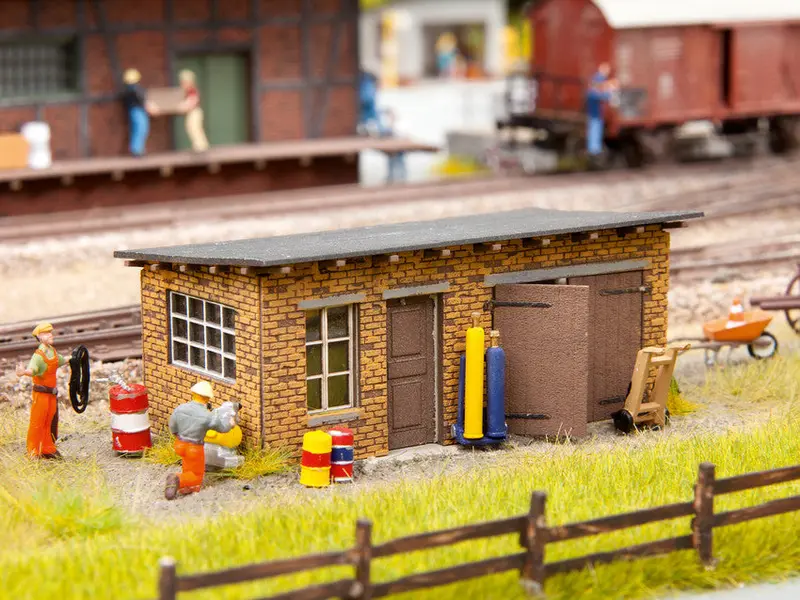 Noch 66106 - Tool Shed And Workshop (Ho Scale) 1