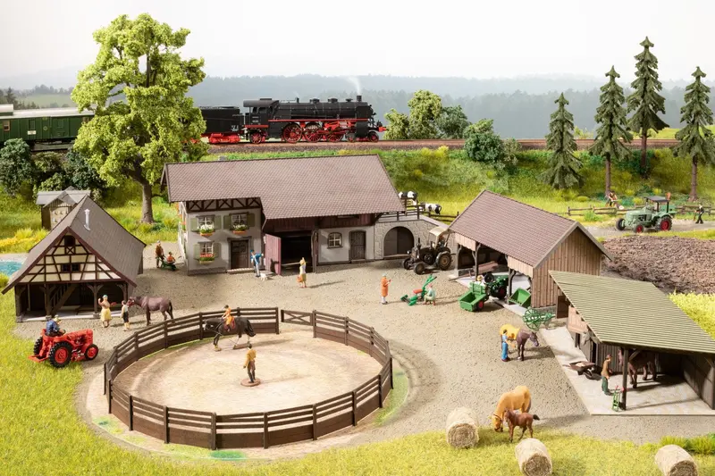 Noch 66714 - Farm (Ho Scale) 1