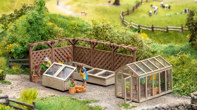 Noch 66805 - Laser-Cut Decoration Set - In The Garden (Ho Scale) 1
