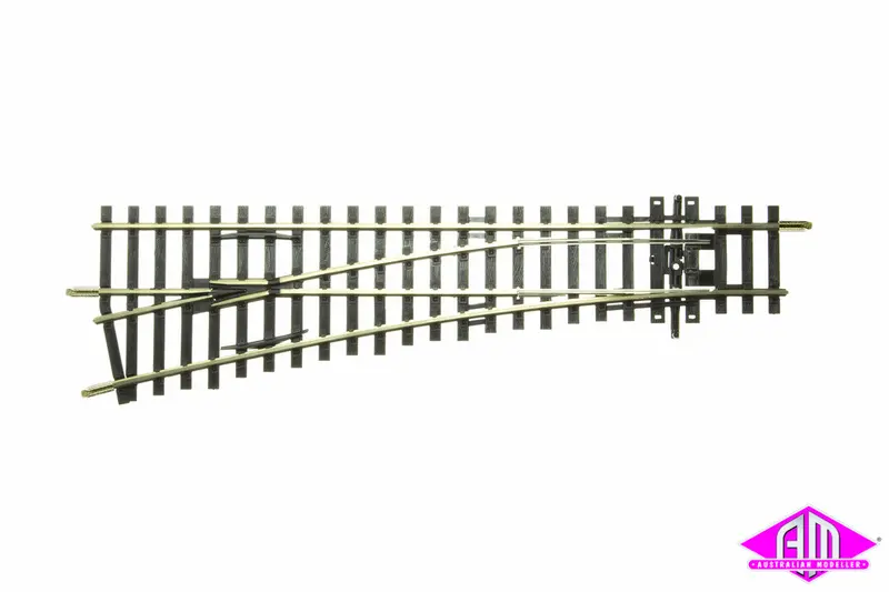 Peco - St-241 - Code 100 - Insulfrog Point - Left Hand (Ho Scale) 1