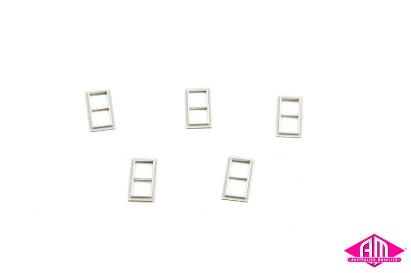 Qra022 - Medium Windows 5Pc (Ho Scale) 1