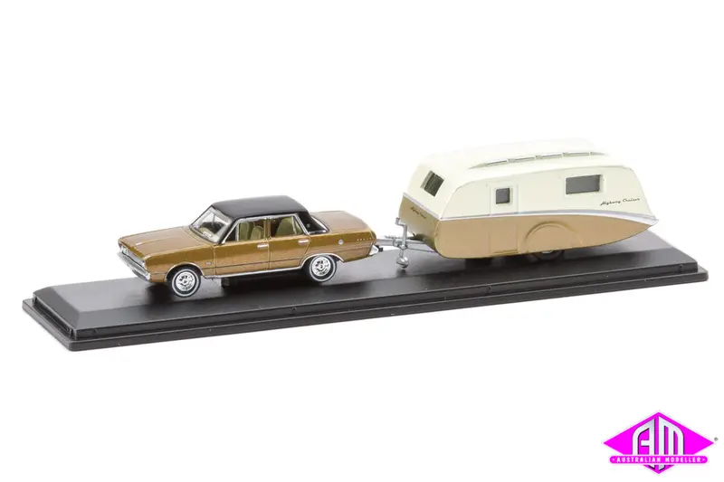 Road Ragers - 9581 - 1969 Vg Valiant Regal Citron Gold, Black Vinyl Roof With Caravan (Ho Scale) 1