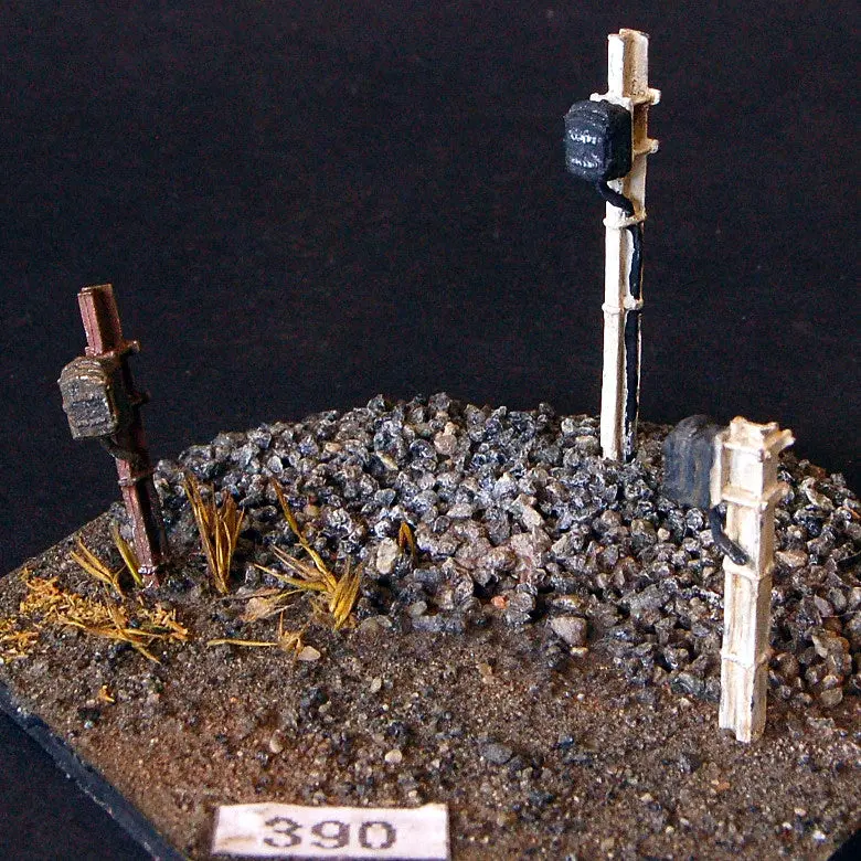 Uneek - Un-390 - Trackside Phone (Ho Scale) 1