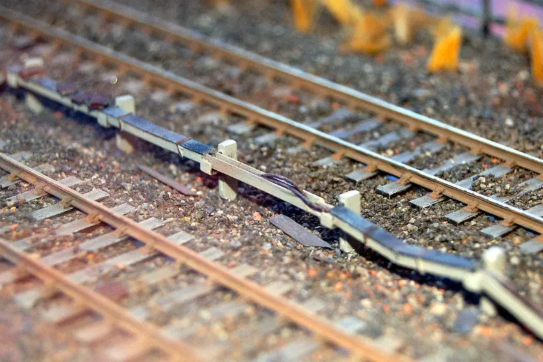 Uneek - Un-440 - Track Cable Housing (Ho Scale) 1