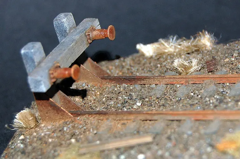 Uneek - Un-544 - Timber & Steel Buffer (Ho Scale) 1
