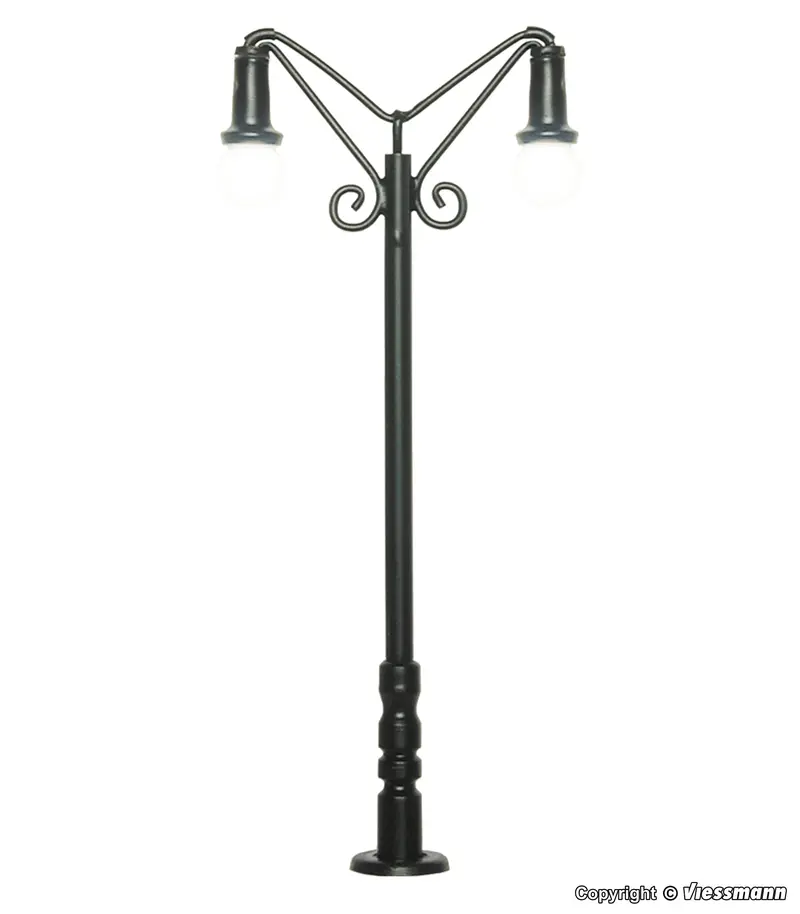 Viessmann - 6015 - Nostalgic Lamp - Double - Led Warm-White (Ho Scale) 1