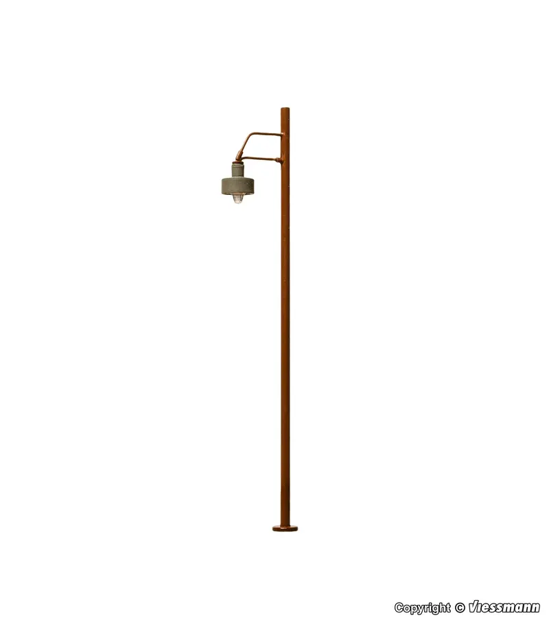 Viessmann - 6065 - Wood Post Lamp (Ho Scale) 1