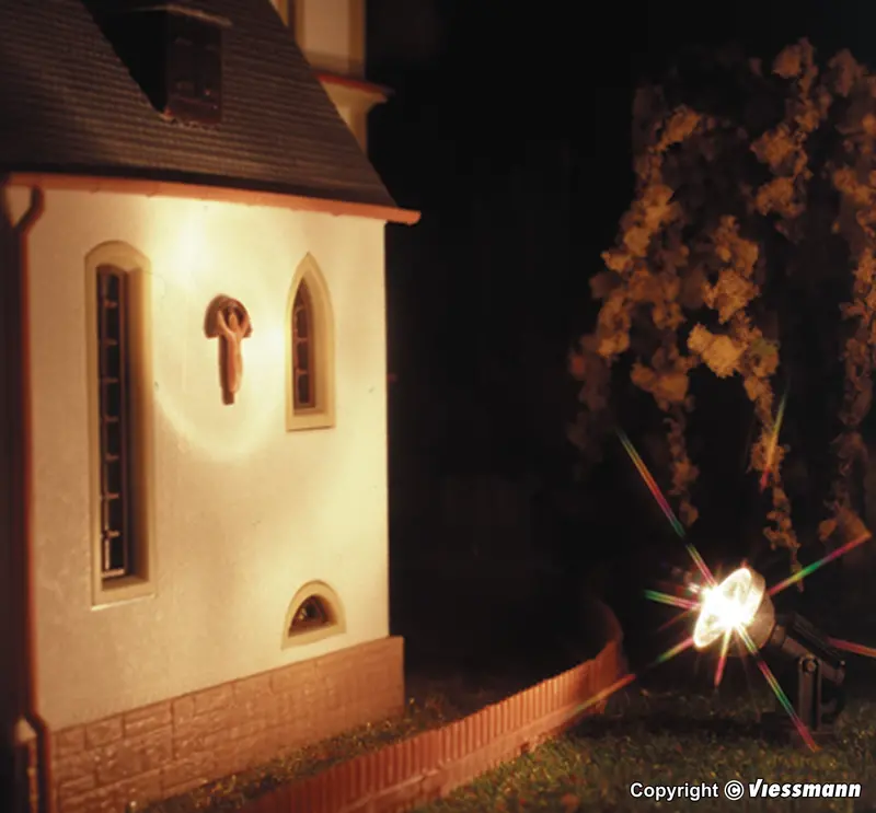 Viessmann - 6330 - Floodlight Spot - Low - Led White (Ho Scale) 1