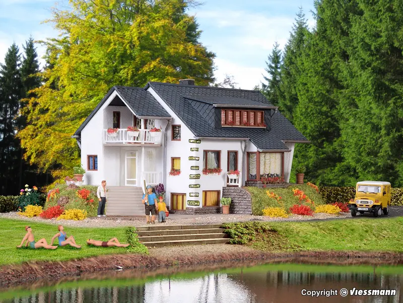 Vollmer - 43711 - House - Lake Shore (Ho Scale) 1